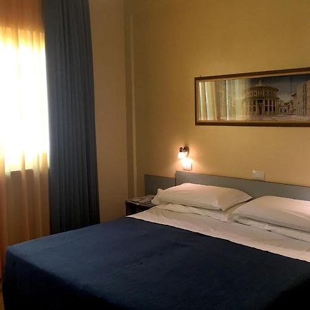 Hotel Ping Pong Lido di Ostia Ngoại thất bức ảnh