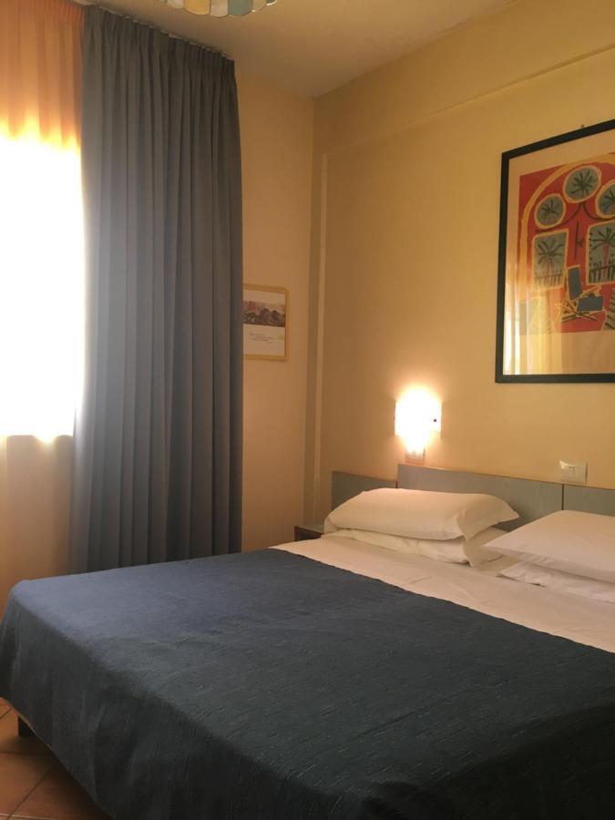 Hotel Ping Pong Lido di Ostia Ngoại thất bức ảnh